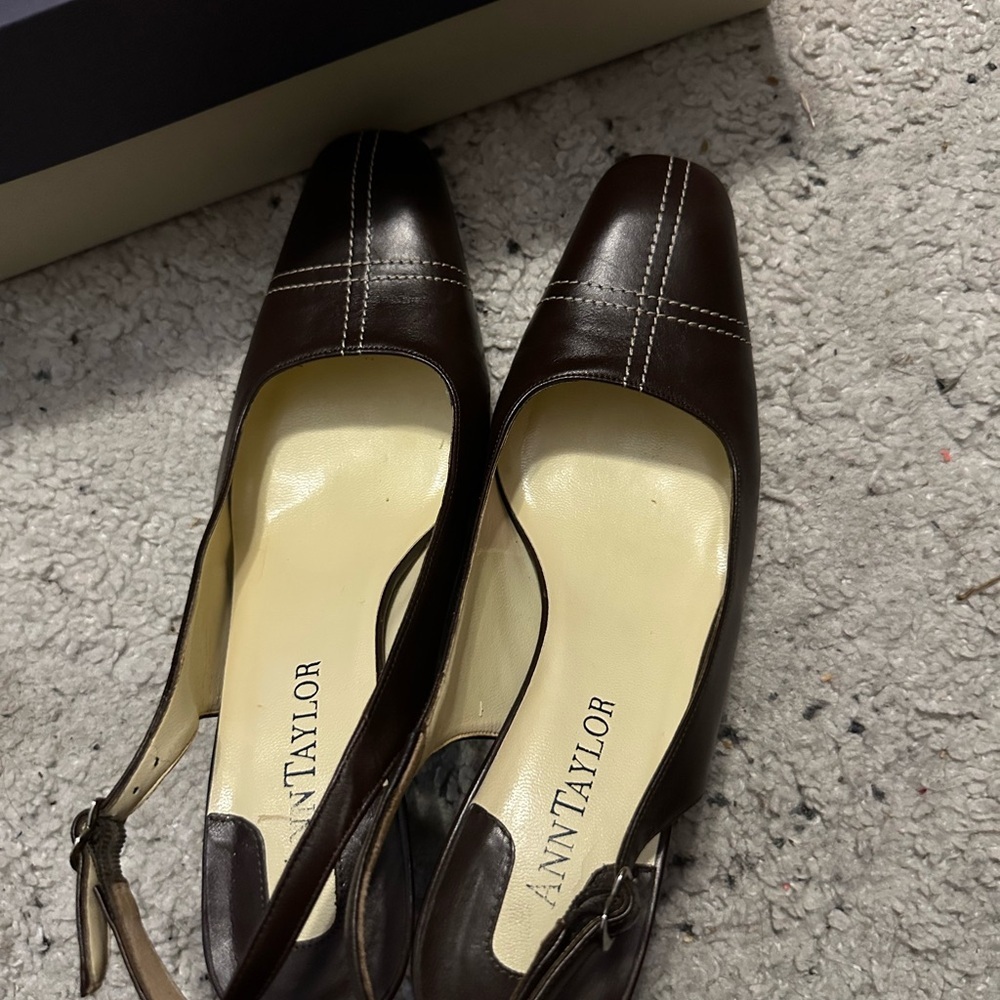 Ann Taylor Brown Chelsea Slingback Heels 6M - Picture 2 of 4